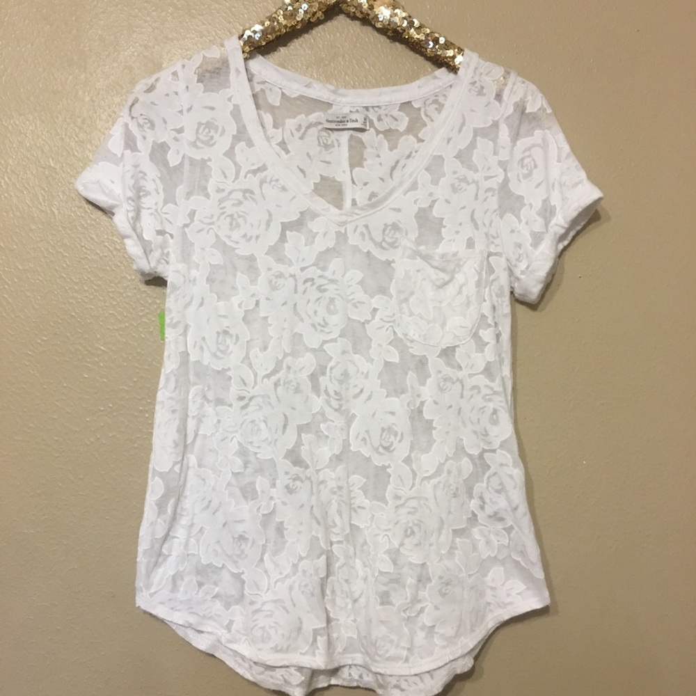 Abercrombie and Fitch White floral tee shirt
